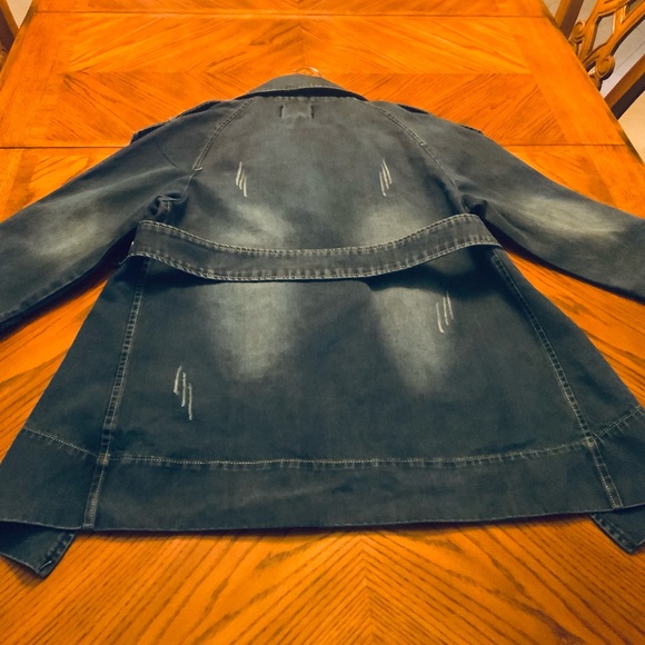 Stylish jacket with a dark denim finish that has a worn-in, distressed look. - Picture 10 of 12